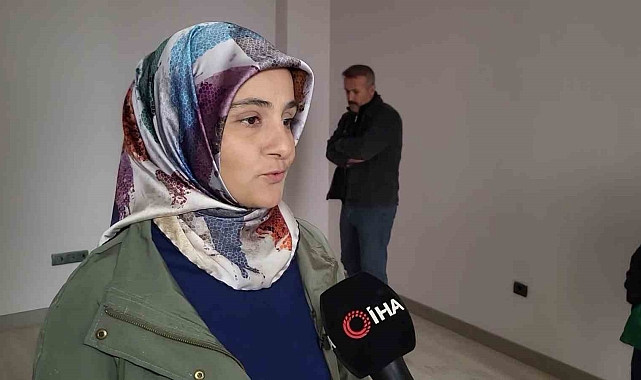 Depremzede kadının, çevre, şehircilik bakanıyla diyaloğu duygulandırdı