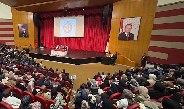 Doç. Dr. Kavlak'ın “Çağdaş İnanç Problemleri ve Çözüm Yolları" Konferansına Yoğun İlgi