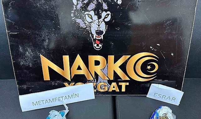 Dur ihtarına uymayıp polisten kaçan araçtan uyuşturucu çıktı