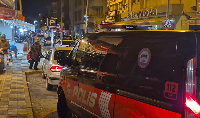 Eğlence mekanı önünde bıçaklı kavga
