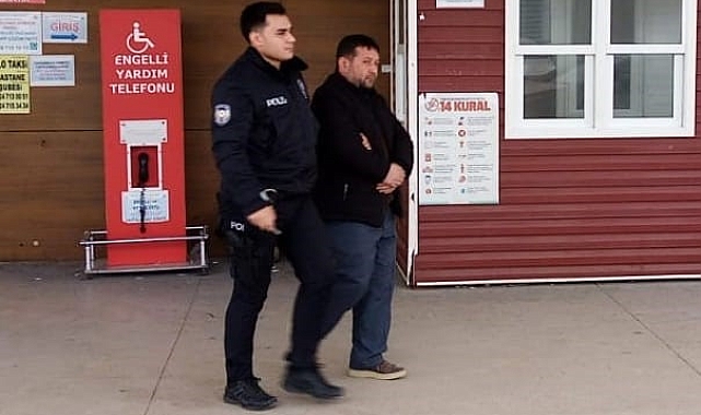 Eşini çekiçle başına vurarak ağır yaralayan şahıs, sevk edildiği mahkemece tutuklandı