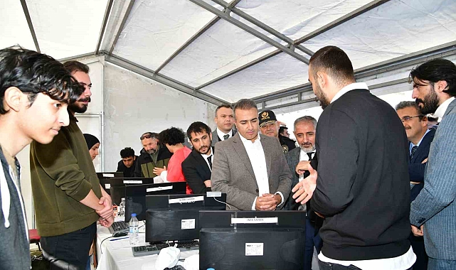 "Geleceğin Keşfi: Bilim Şenlikleriyle Yeni Buluşlar"
