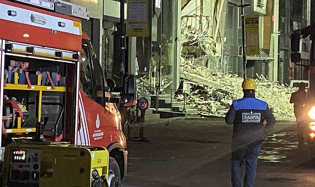 Göçük altında kalan işçiyi kurtarma çalışmaları 16 saattir sürüyor