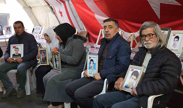 "Herkes bize destek versin, burada bütün Türkiye'nin evlatları için oturuyoruz"