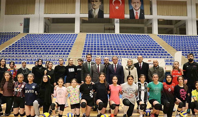 "Hiç kimse bu ülkeye diz çöktüremeyecek"