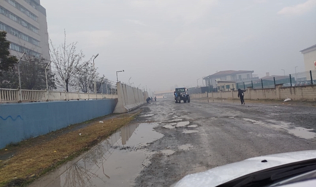 Iğdır'da okul yolları yapılmayı bekliyor