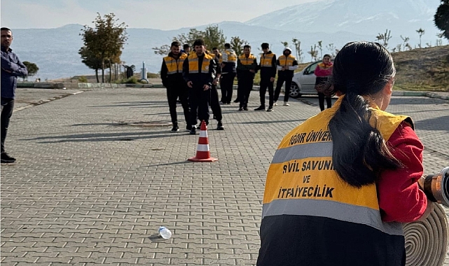 Iğdır Üniversitesi öğrencileri uygulamalı eğitimle mesleğe hazırlanıyor