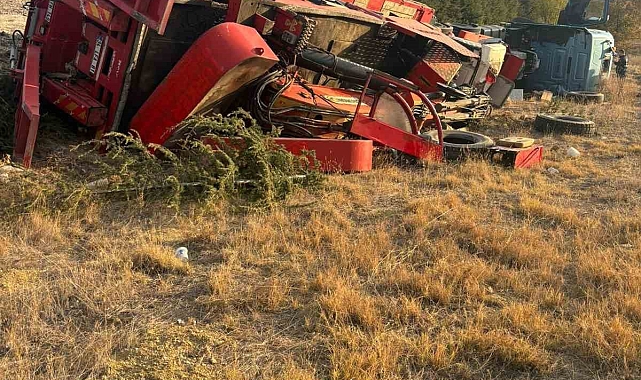 Isparta'da kontrolden çıkan tır devrildi