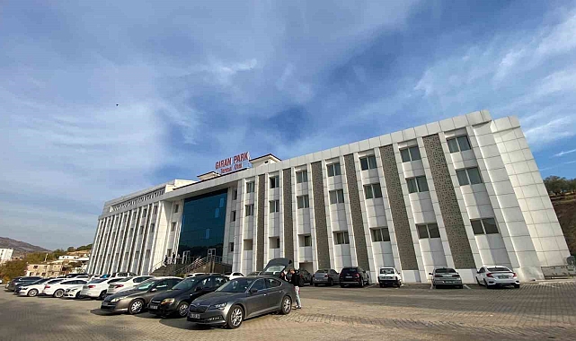 İtalya'daki sularla aynı mineral oranına sahip olan kaplıcada hafta sonu yoğunluğu