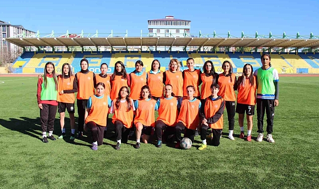 Kadın Futbol Takımı sezona Osmaniye maçıyla başlıyor