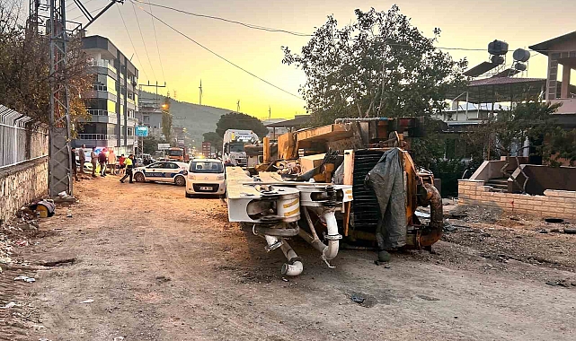 Kamyon 2 aracı biçti, ortalık savaş alanına döndü