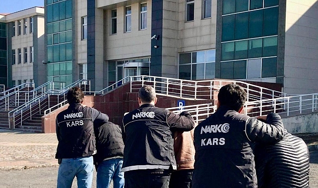 Kars'ta bir apartı uyuşturucu imalathanesine dönüştürmüşler
