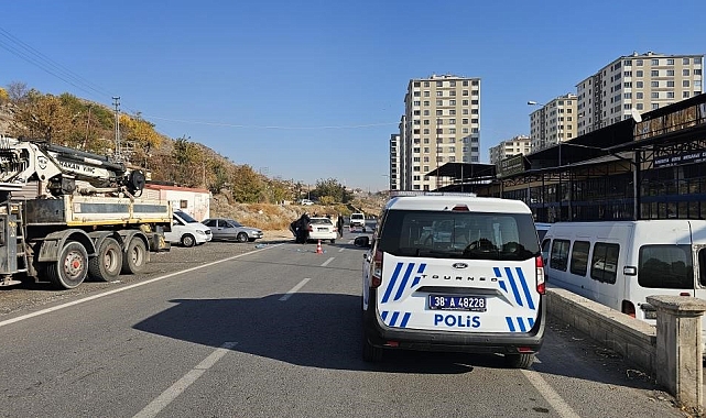 Kayseri'nin Kocasinan ilçesinde kavga ettiği 13 yaşındaki çocuğu bıçaklayan şüpheli yakalandı