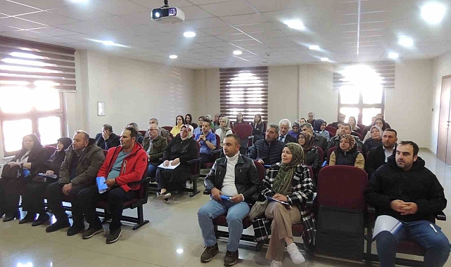 Koruyucu ailelere yönelik eğitim programı düzenledi
