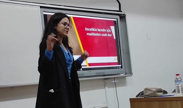 Kula İlçe Sağlık Müdürlüğü Öğrencilere Diyabet Ve Bağımlılıkla Mücadele Eğitimi