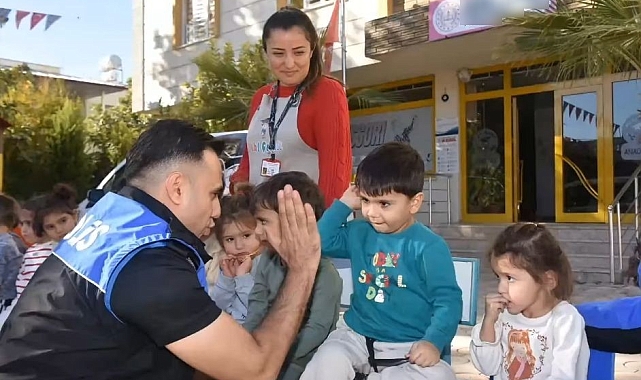 Miniklere polislik mesleği tanıtıldı