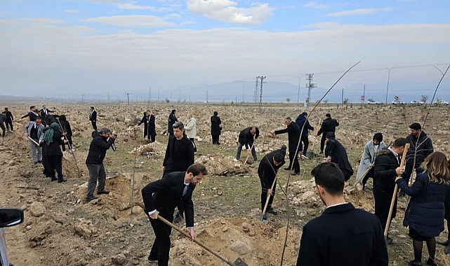 Iğdır'da Öğretmenler Günü'ne Özel Fidan Dikimi Etkinliği