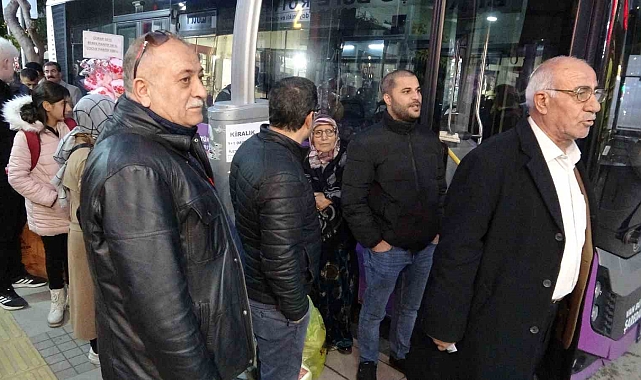 Otobüs seferlerinin yetersiz olduğunu belirten Vanlılar, soruna çözüm bulunmasını istedi