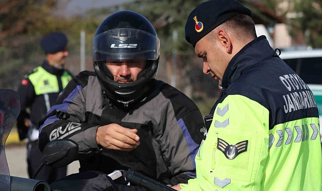 Otoyolda kuş uçmuyor
