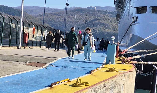 Rus turistler Amasra'dan erken ayrıldı