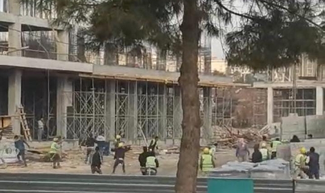 Şanlıurfa'da İnşaatta Çalışan Onlarca İşçinin Taşlı Kavgası Cep Telefonu Kamerasına Yansıdı
