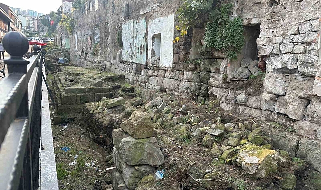Tarihi surlarda restorasyon çalışmaları başladı
