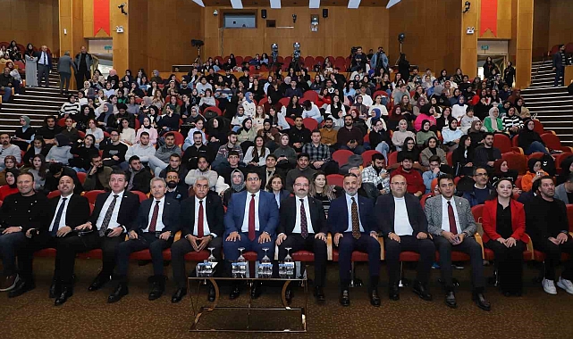 TEDx'in Atatürk Üniversitesi bünyesinde gerçekleştireceği etkinlikler, yoğun bir katılımla tamamlandı