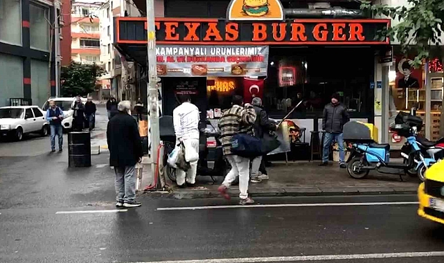 Tekirdağ'da bir grup arasında sokak ortasında bastonlu kavgası