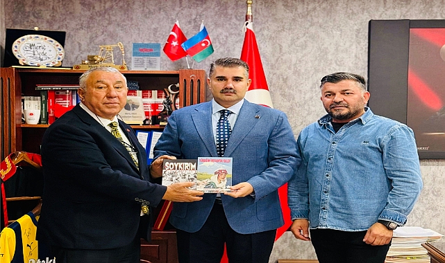 Ünsal, Yüreğim İrevan’da Kaldı ve Soykırım kitabını Başsavcı Dede’ye hediye etti