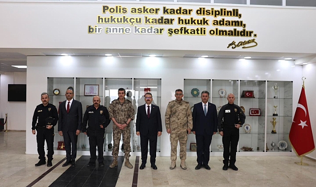 Vali Turan, İl Emniyet Müdürlüğünü ziyaret etti