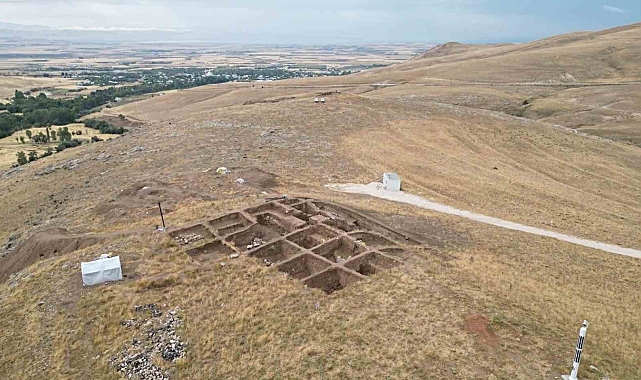 Van'daki arkeolojik kazılara Atatürk Üniversitesinden bilimsel katkı