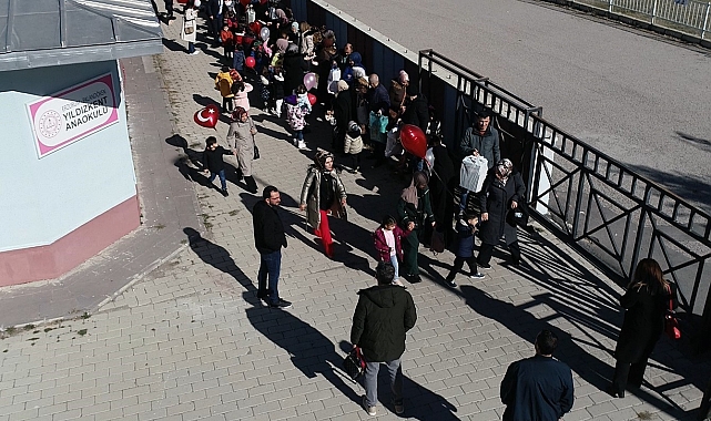 Yıldızkent Anaokulu idaresi, "Lösemiye Karşı Tek Yürek" kampanyası düzenledi