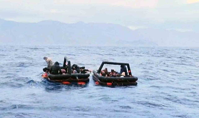 14'ü çocuk 37 düzensiz göçmeni Türk karasularına geri itildi