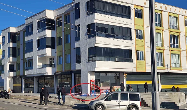 3'üncü kattan düşen kadın hayatını kaybetti
