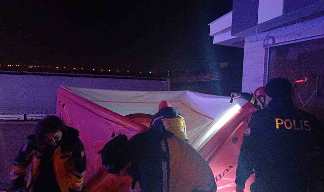 4'üncü katından atlayan şahıs hava yastığı sayesinde kurtuldu
