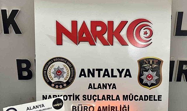 Antalya'da Otogardaki Operasyonda 700 Gram Kokain Ele Geçirildi