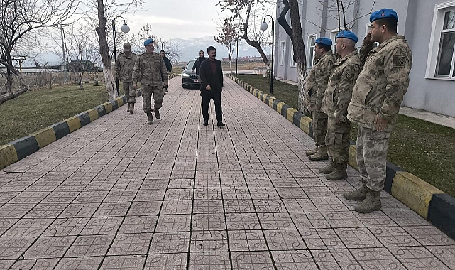 Aralık Kaymakamı Aydın’dan Suveren Komando Taburuna ziyaret