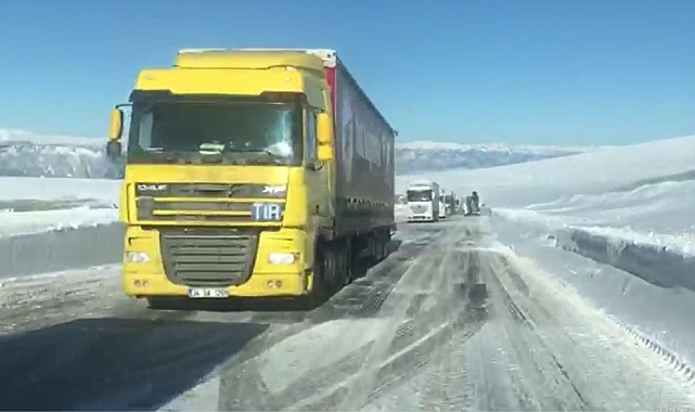 Ardahan'da Kar Yağışı ve Tipi Ulaşımı Felç Etti