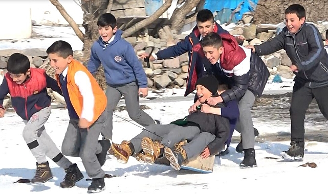Ardahan'ın Göle İlçesi Kayaaltı Köyü'nde Yaşam Beyaz Bir Masala Dönüştü