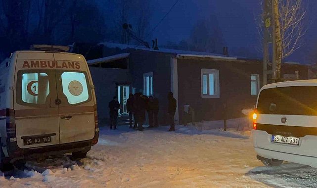 Astsubay Çavuş Taha Nergis'in yaşadığı mahalleye Türk bayrakları asıldı