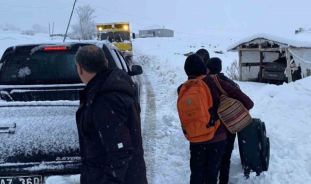 Bulanık'ta Yaşam Normale Döndü: Kapanan Yollar Ulaşıma Açıldı