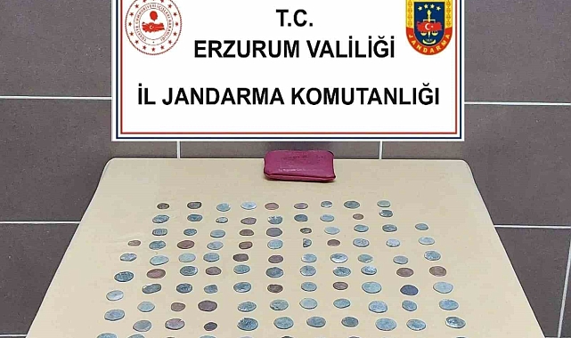 Çok sayıda gümrük kaçağı parfüm ve tarihi eser ele geçirildi