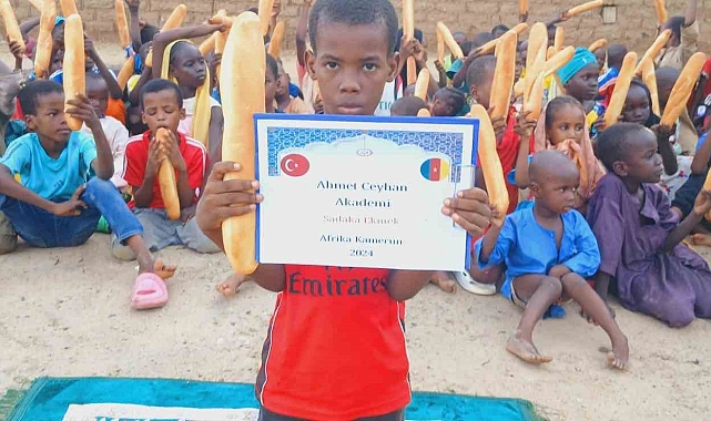 Depremde hayatını kaybeden vatandaşların anısına Afrika'da su kuyusu açtırdı