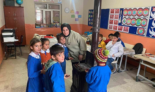 Diyadin Altınkilit İlkokulu'nda Minik Kalpleri Isıtan Kestane Sürprizi