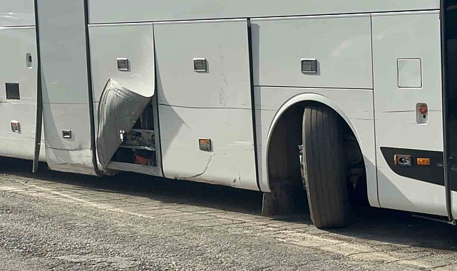Elazığ'da Dehşet Veren Olay: Alkollü Şahıs Otobüs Kaçırarak 30 Araca Zarar Verdi