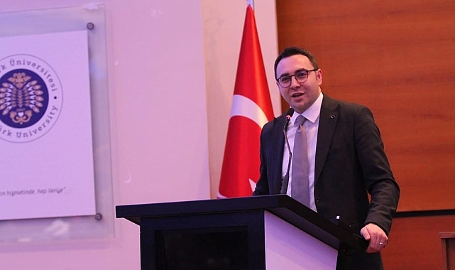 Erzurum'da Eğitim ve Bilişim Buluştu: Geleceğin Eğitimi Tartışıldı