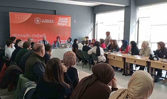 Erzurum'da Gençlik Politika Belgesi İçin Fikirler Ortaya Konuldu