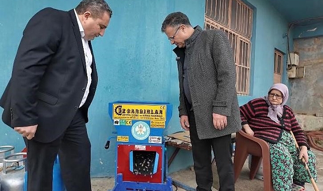 Günlerce süren işlerini dakikalar içinde halleden üreticilerin yüzü güldü