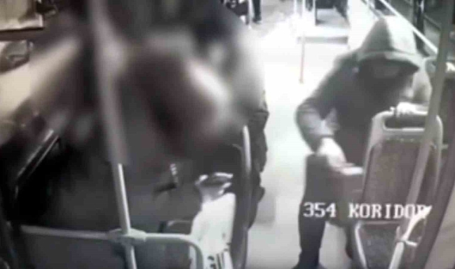 Halk otobüsünde hırsızlık yapan şahıs, polisten kaçamadı