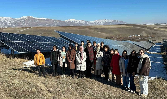 Hınıs'lı Öğrenciler Güneş Enerjisini Yerinde Öğrendi